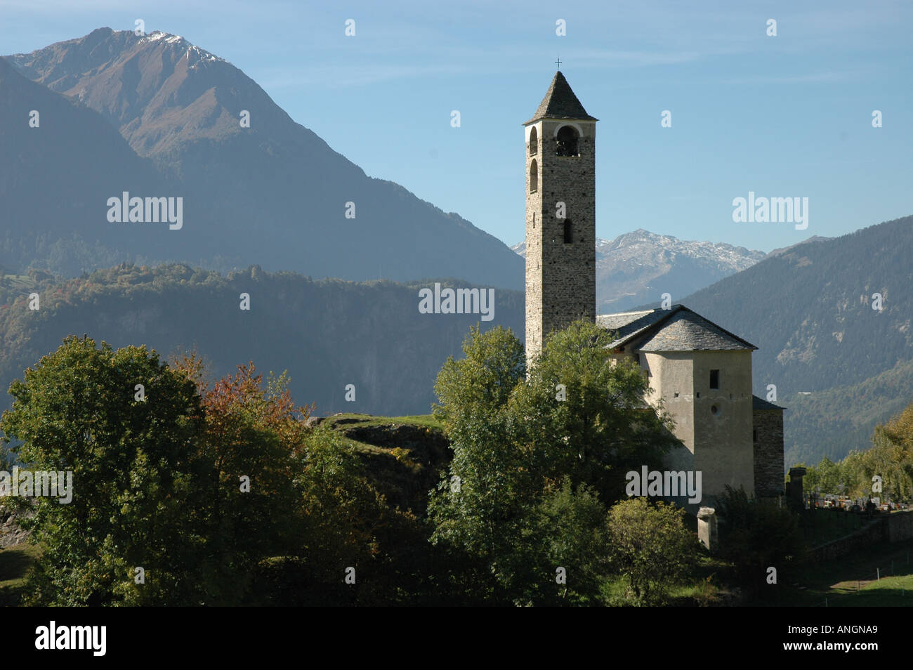 Kirche in Stadt Rossura entlang der Strada Alta Leventina Tessin Tessin Schweiz Stockfoto