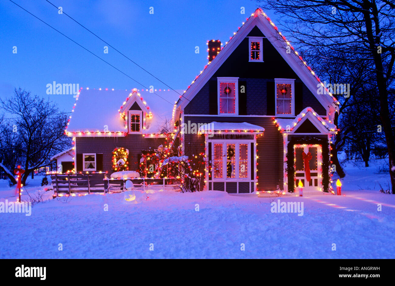 Haus dekoriert für Weihnachten, Crapaud, Prince Edward Island, Kanada. Stockfoto