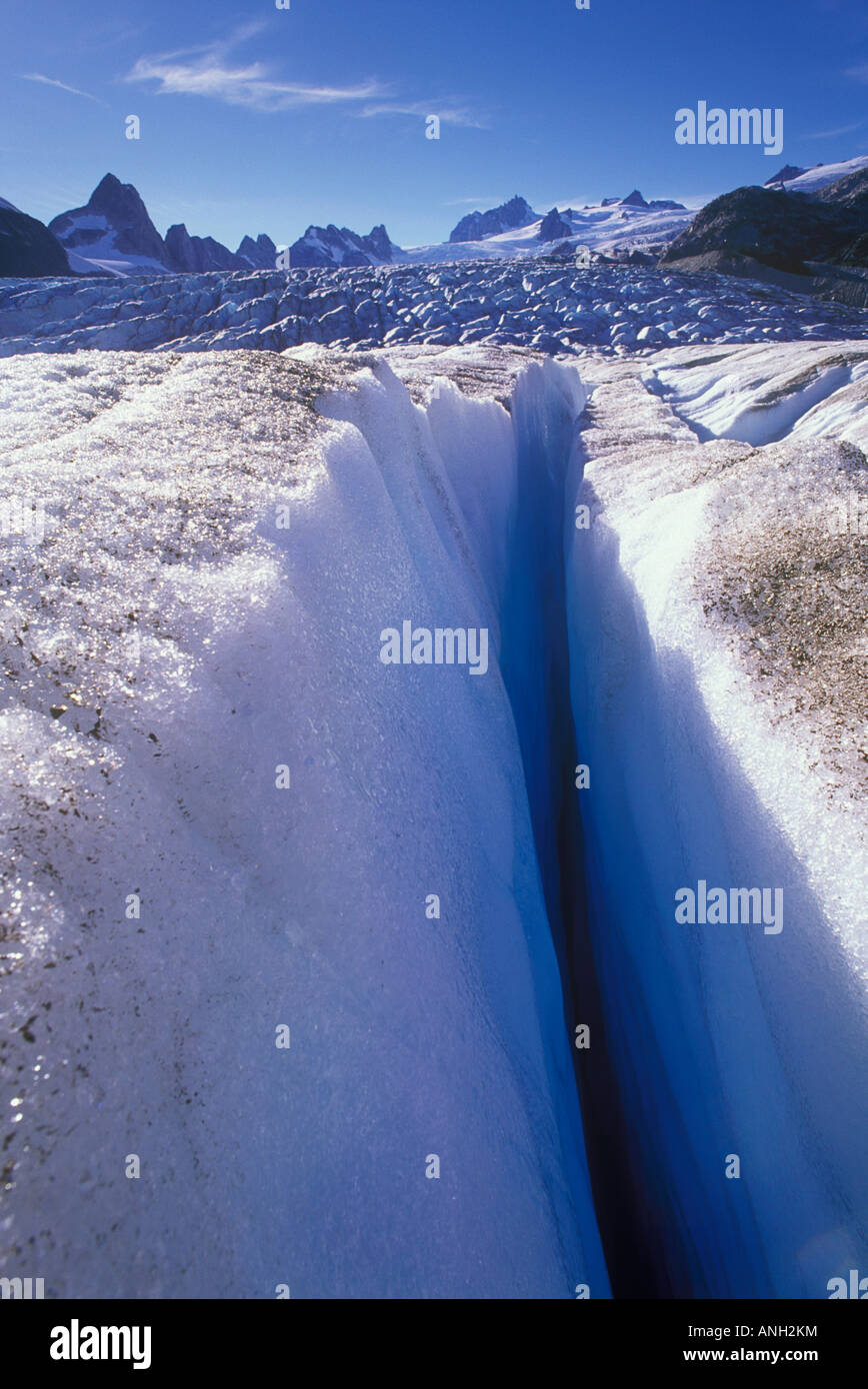 Gletscherspalte, Tellot Gletscher, Mount Waddington Bereich, Britisch-Kolumbien, Kanada. Stockfoto