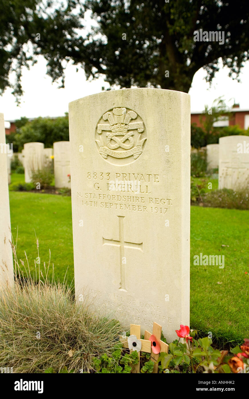 Grab von G Everill in Poperinghe neue Soldatenfriedhof Belgien. Erschossen Sie im Morgengrauen wegen desertion Stockfoto