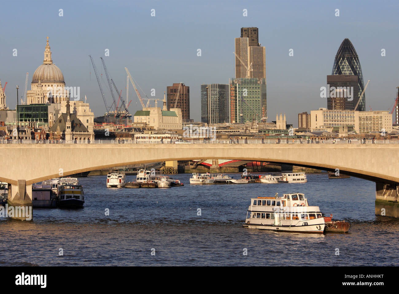 Waterloo Bridge, St. Pauls und die Stadt London-Sonnenuntergang 2 Stockfoto