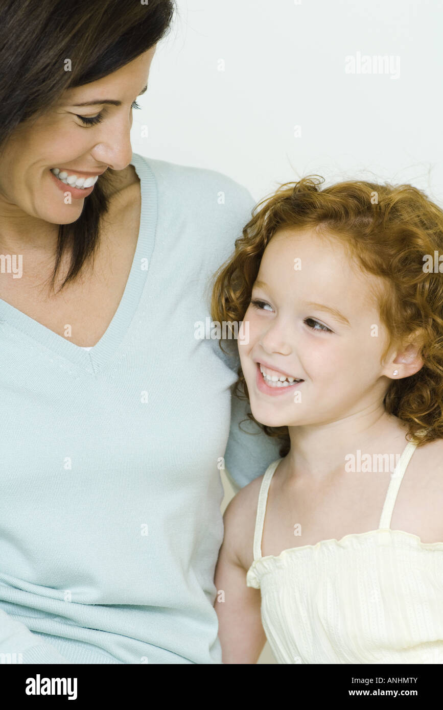 Mutter und Mädchen, Lächeln, Porträt Stockfoto