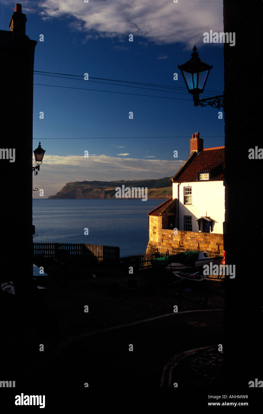 Alten Küstenwache Station Besucher Zentrum, The Dock, Robin Hoods Bay, North Yorkshire, North York Moor Nationalpark, England UK Stockfoto