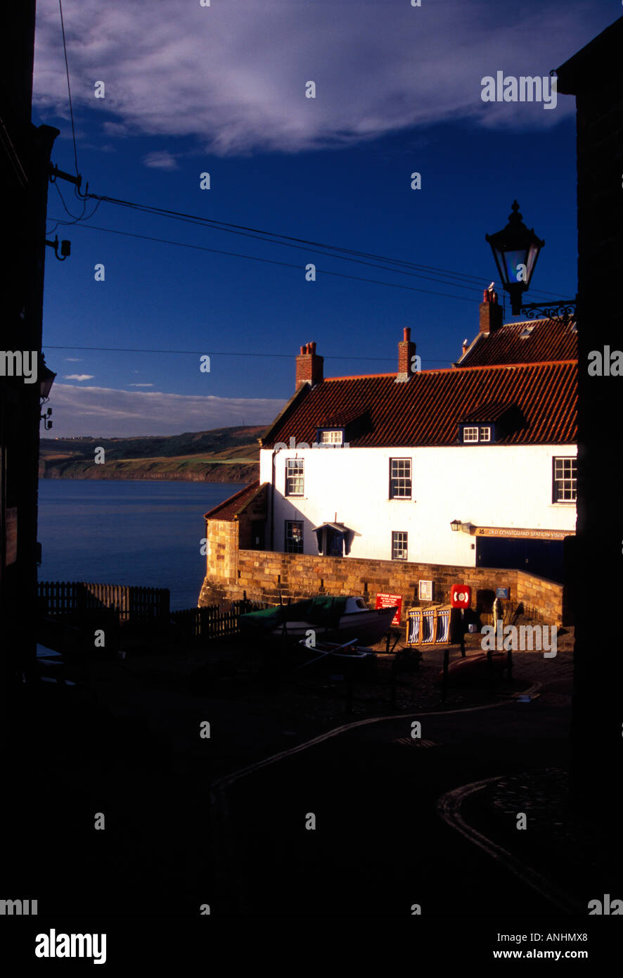 Alten Küstenwache Station Besucher Zentrum, The Dock, Robin Hoods Bay, North Yorkshire, North York Moor Nationalpark, England UK Stockfoto