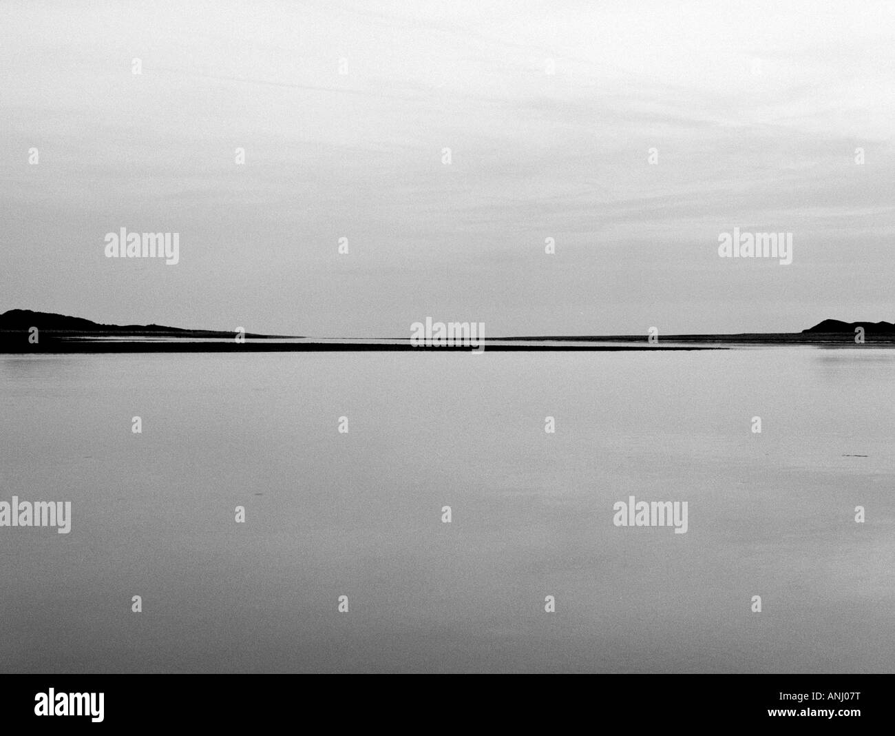 Die steigende Flut an der Mündung des Fluß Esk in Cumbria, NW England an der Küste der irischen See. Stockfoto