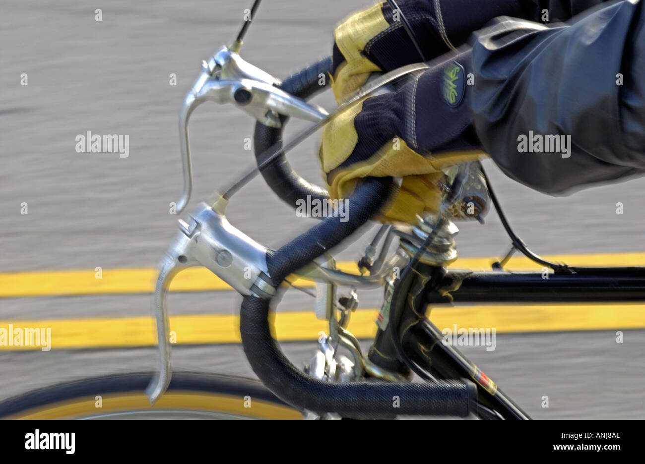 Mann-Reiten-Rennrad Stockfoto