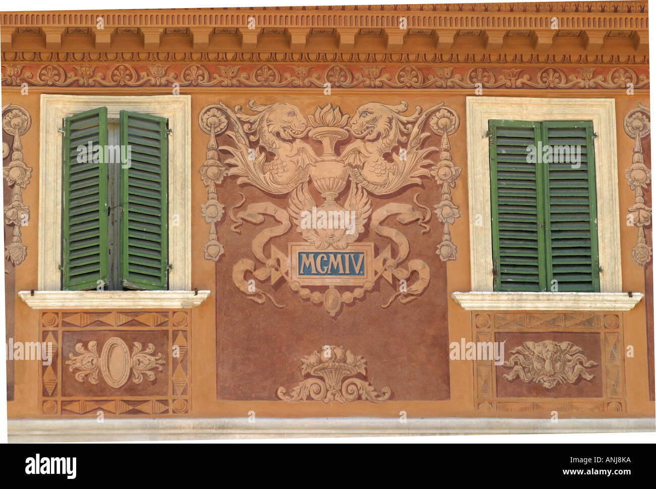 Romantische Haus in der exquisiten Traventine Marmor Piazza del Popolo in Ascoli Piceno Le Marche Italien gemalt Stockfoto