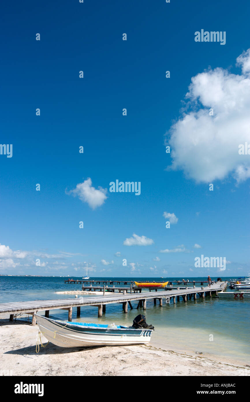 Strand bei weit nördlich von Cancun c Kilometer Markierung 4 (KM4), Cancun, Halbinsel Yucatan, Mexiko Stockfoto