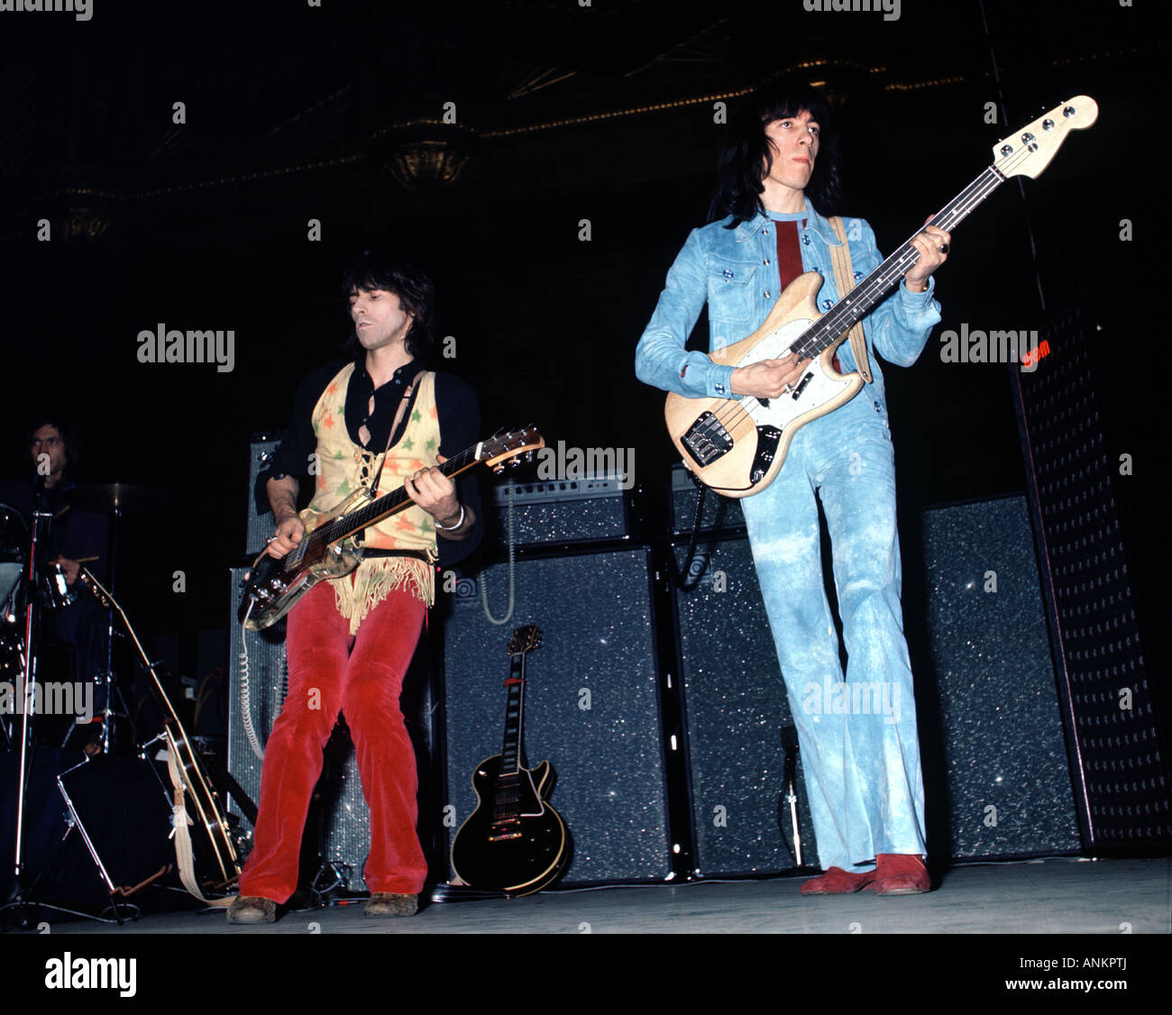 Keith Richards und Bill Wyman von den Rolling Stones (Charlie Watts nur gesehen werden kann) eine der ältesten und besten pop-Gruppen. Stockfoto