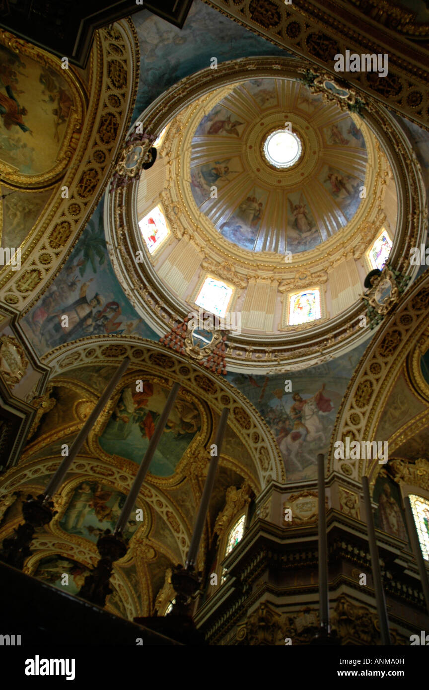 Das Innere einer christlichen Barockkirche Saint Peter and Saint Paul gewidmet Stockfoto