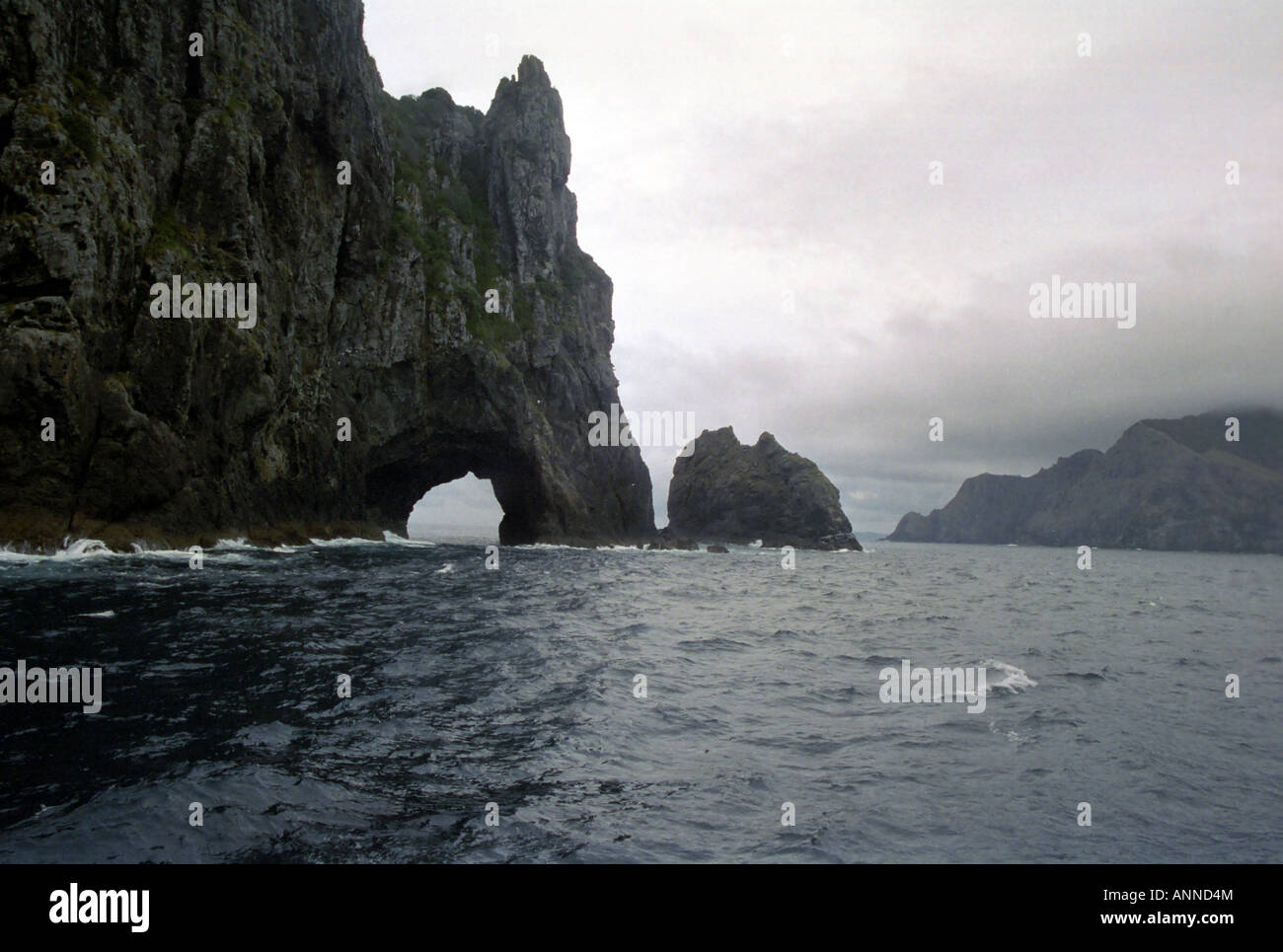 Hole in the Rock, Bay of Islands, Nordinsel, Neuseeland Stockfoto