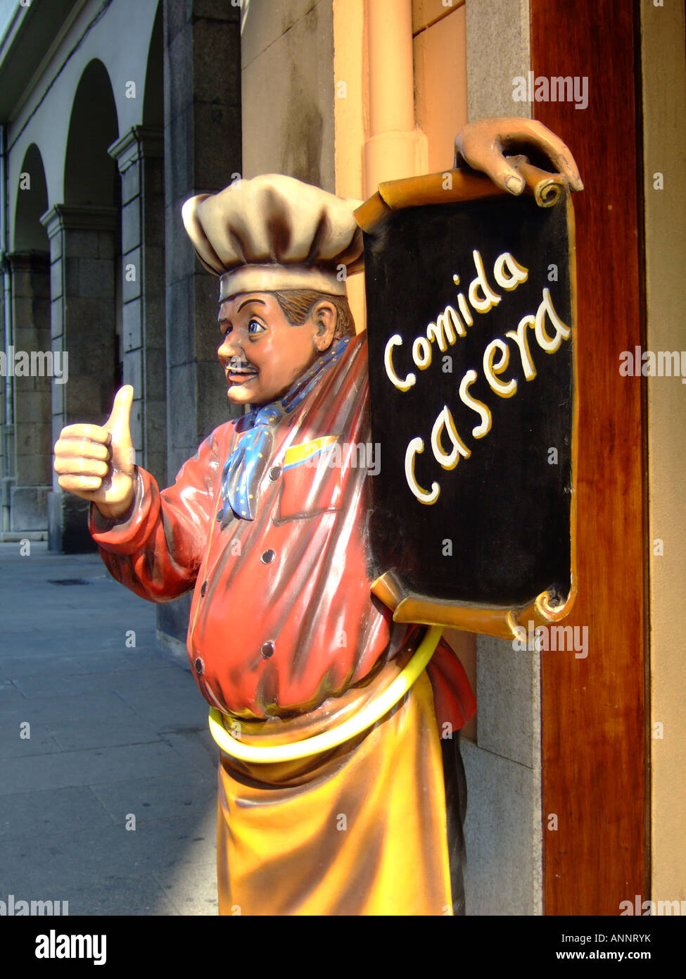 Melden Sie sich für Comida Casera (Hausmannskost) in Santiago De Compostela, Galicien, Spanien. Stockfoto