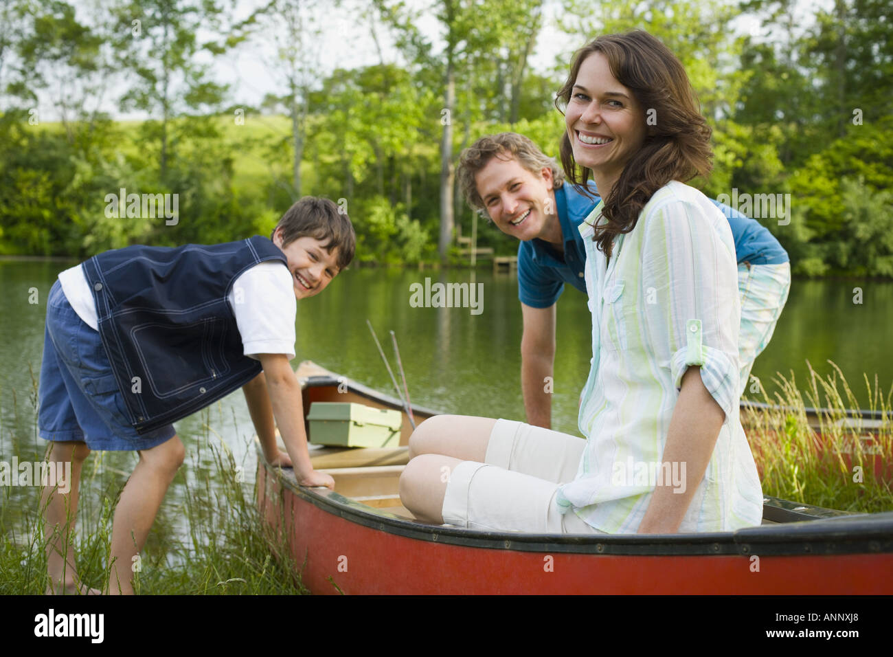 Porträt eines Mannes und einer Frau mit ihrem Sohn Stockfoto