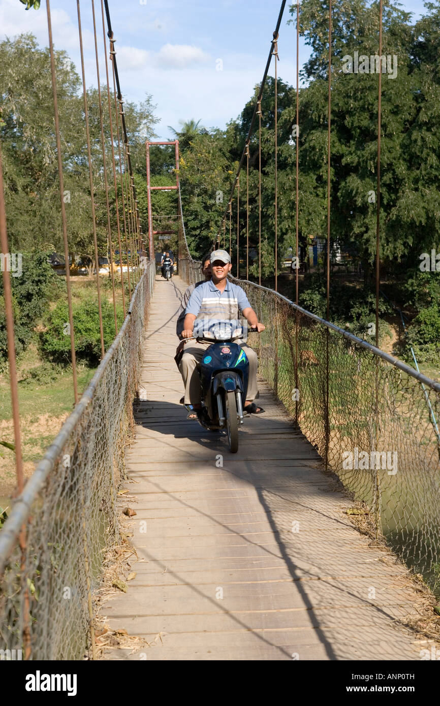 Golden Gate Bridge Battambang Kambodscha Stockfoto