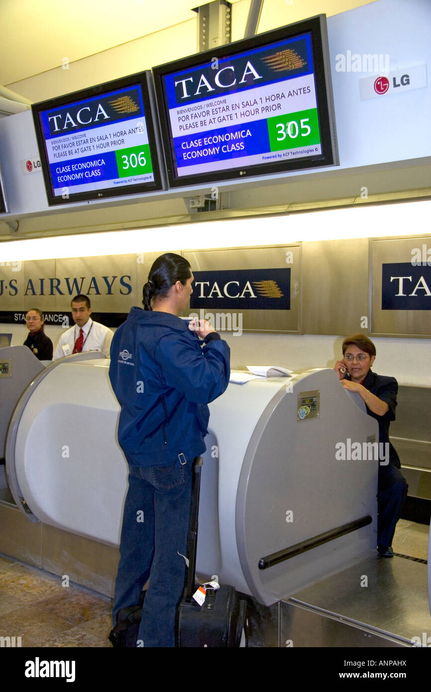 TACA Airlines ticket-Schalter am Mexico City International Airport in Mexiko-Stadt Mexiko Stockfoto