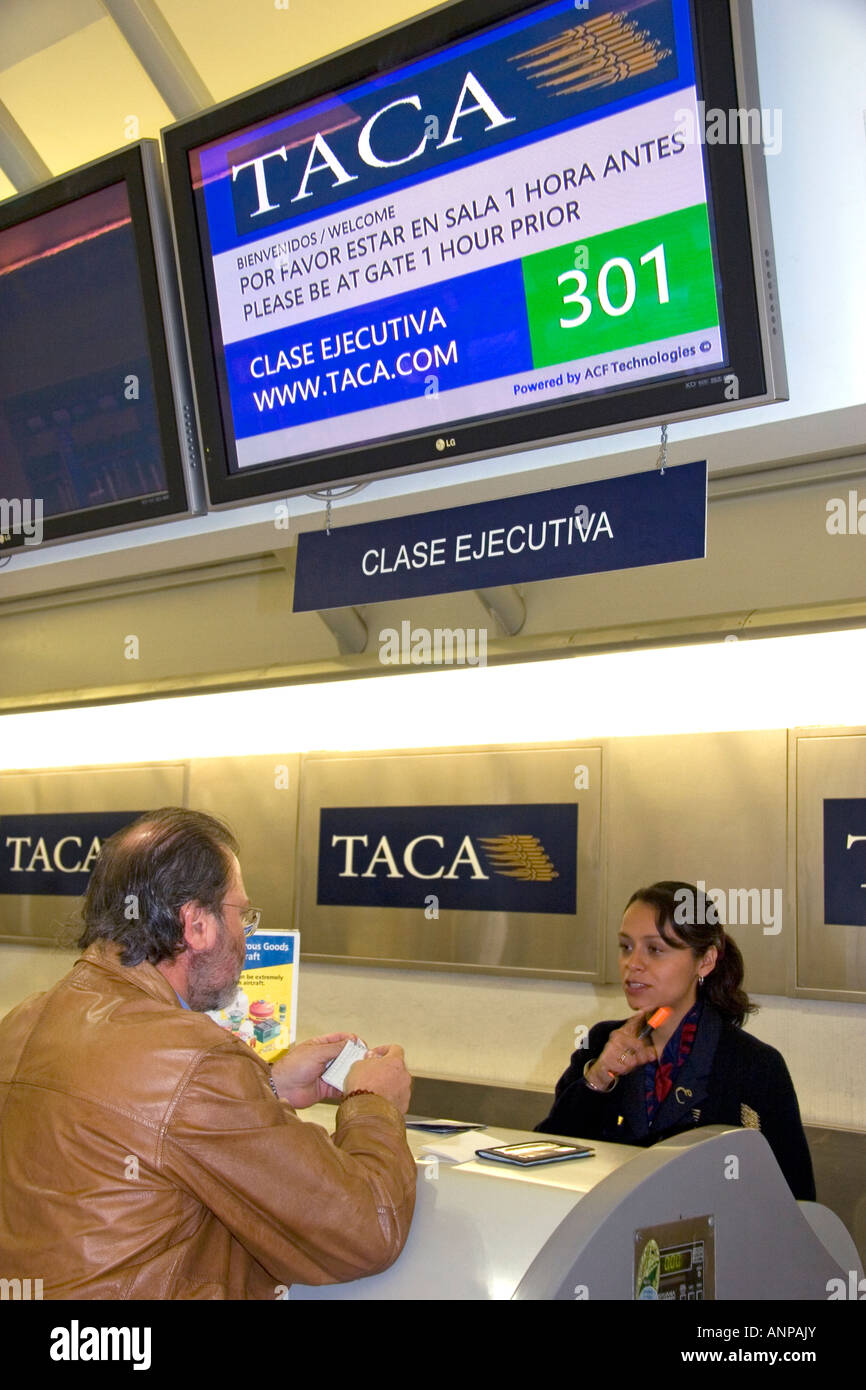 TACA Airlines ticket-Schalter am Mexico City International Airport in Mexiko-Stadt Mexicio Stockfoto