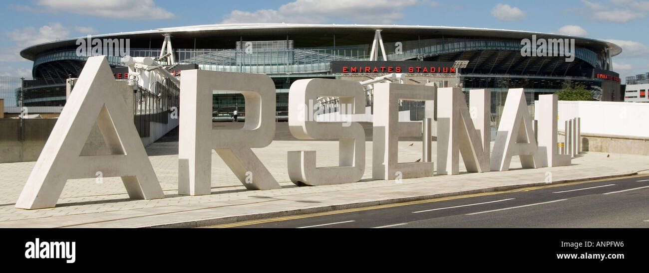 Arsenal FC Fußballsportverein Emirates Stadion große Straßenschilder ...