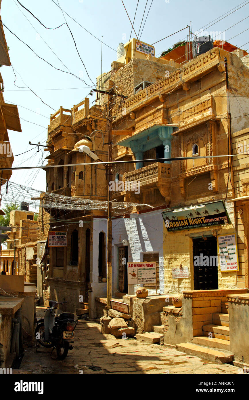 Krummen charmantes Haus in Jaisalmer, Indien Stockfoto