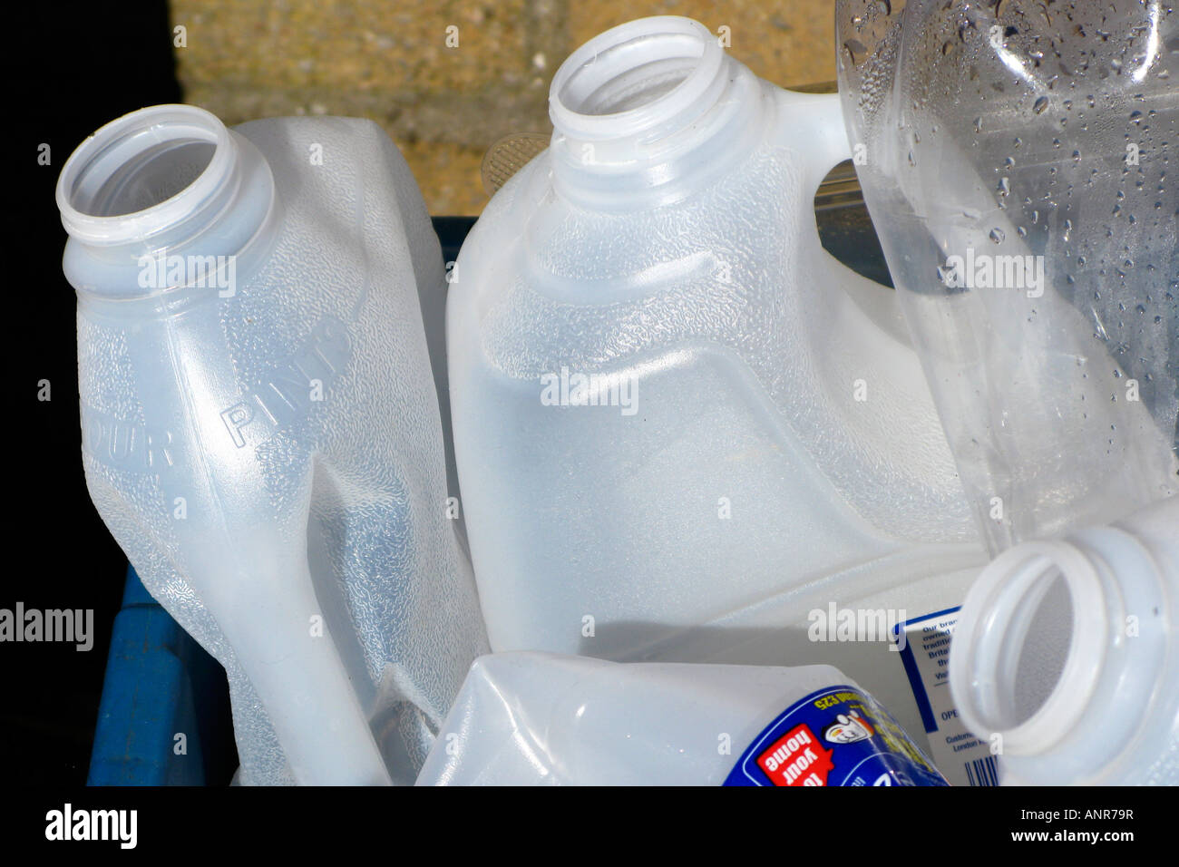 Kunststoff-Elemente bereit für Rücknahme und Recycling Stockfoto
