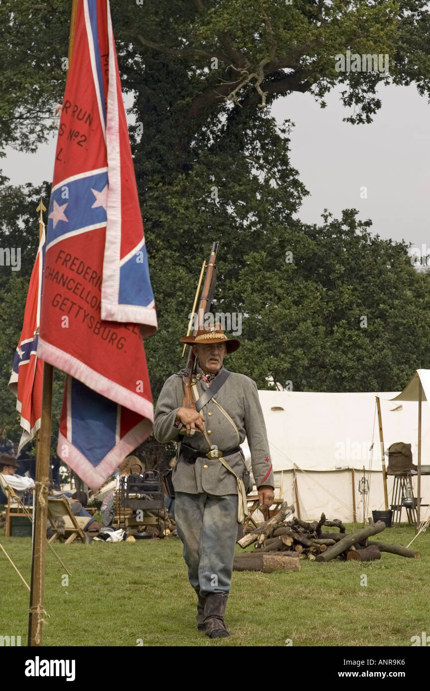 Amerikanischer Bürgerkrieg Soldat & Konföderierten Battle Flag Kreuz des Südens Stockfoto