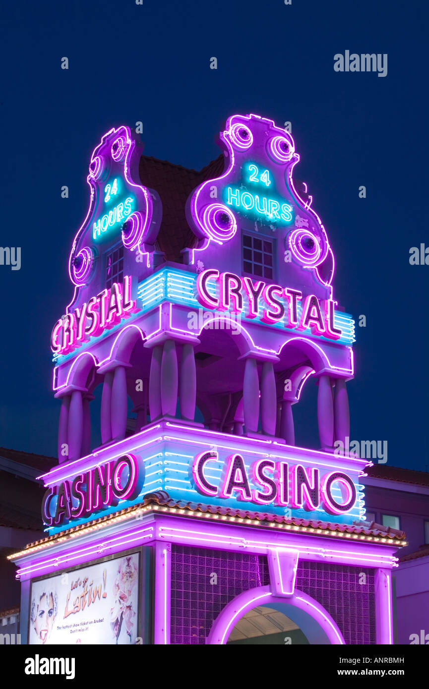 ABC-Inseln, ARUBA Oranjestad: Melden Sie für den Crystal Casino am LG Smith Boulevard / Abend Stockfoto