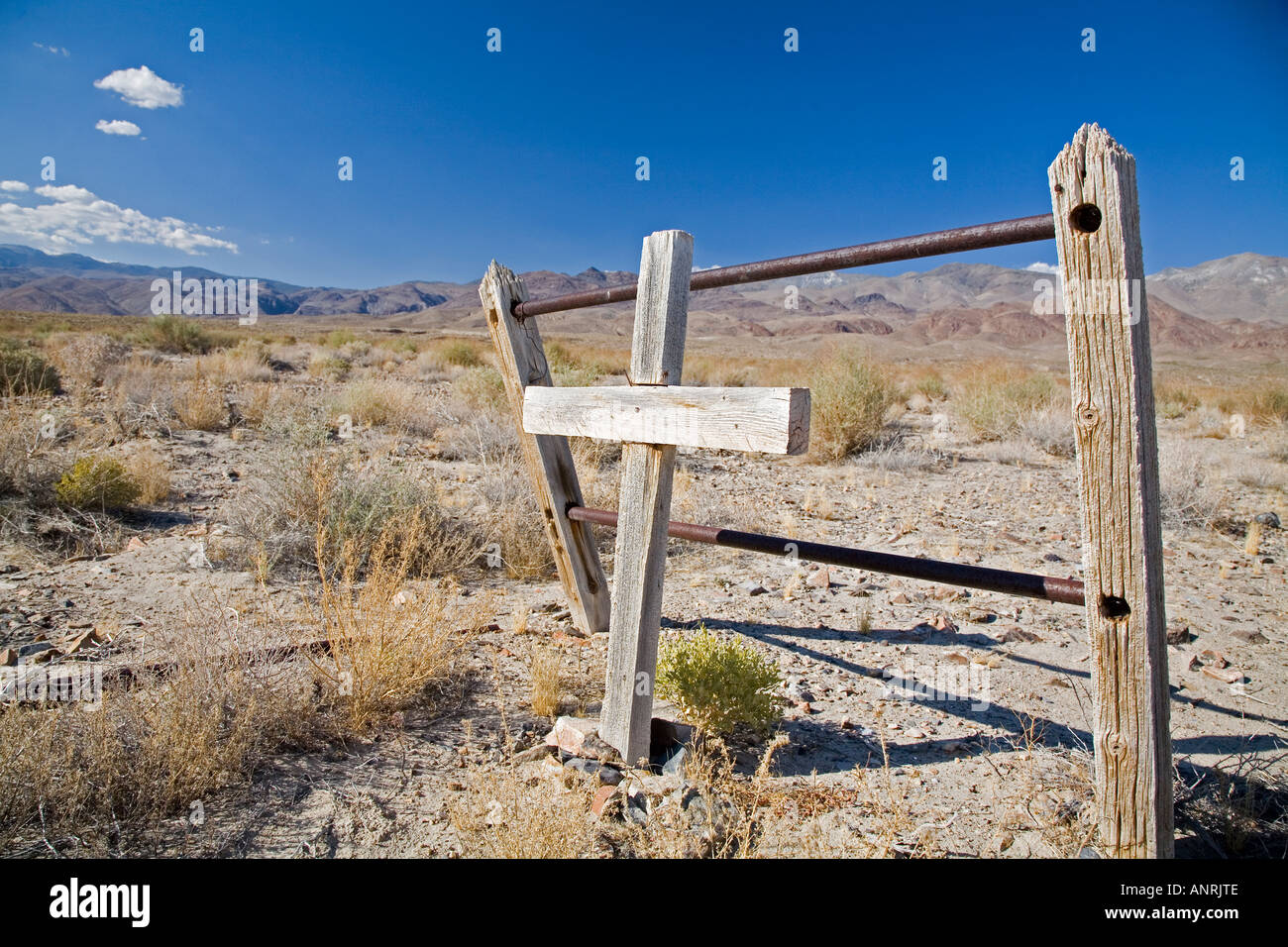 Keeler California ein altes Grab in der Mojave-Wüste in der Nähe von Death Valley Stockfoto