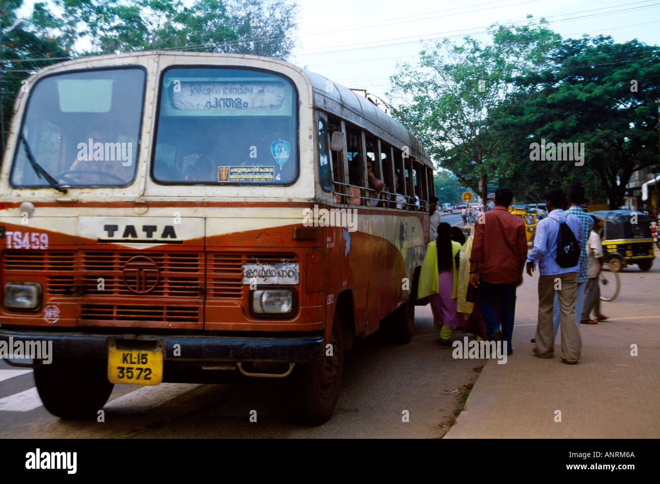 Alappuzha Kerala Indien Tata-Bus Stockfoto