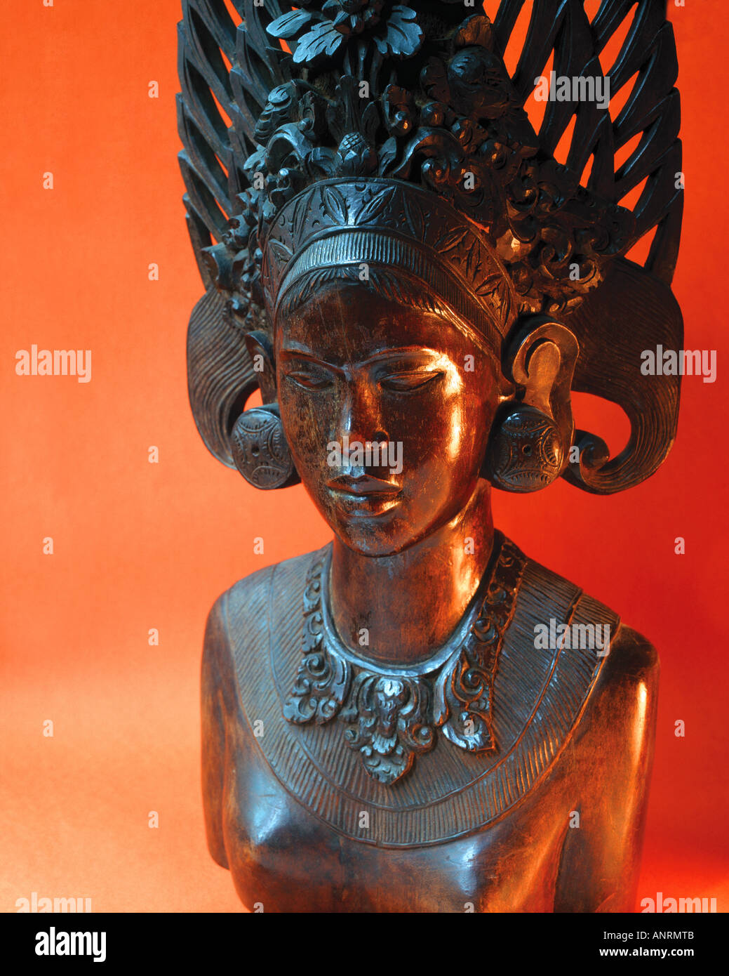 Gartenfigur Aus Kunstharz Mit Fröschen – Handbemalt, Ca. 34,7 Cm Hoch, Wetterfest