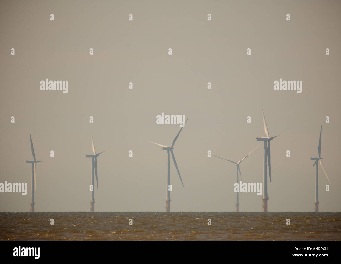 Windpark Burbo Bank von Crosby Strand Sefton Küste Merseyside Stockfoto