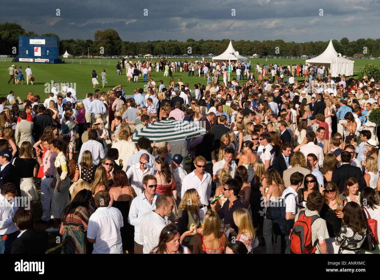 Cartier International Polo auf die Wachen Club Smiths Rasen Windsor Great Park Egham Surrey England 2000 s 2006 Stockfoto