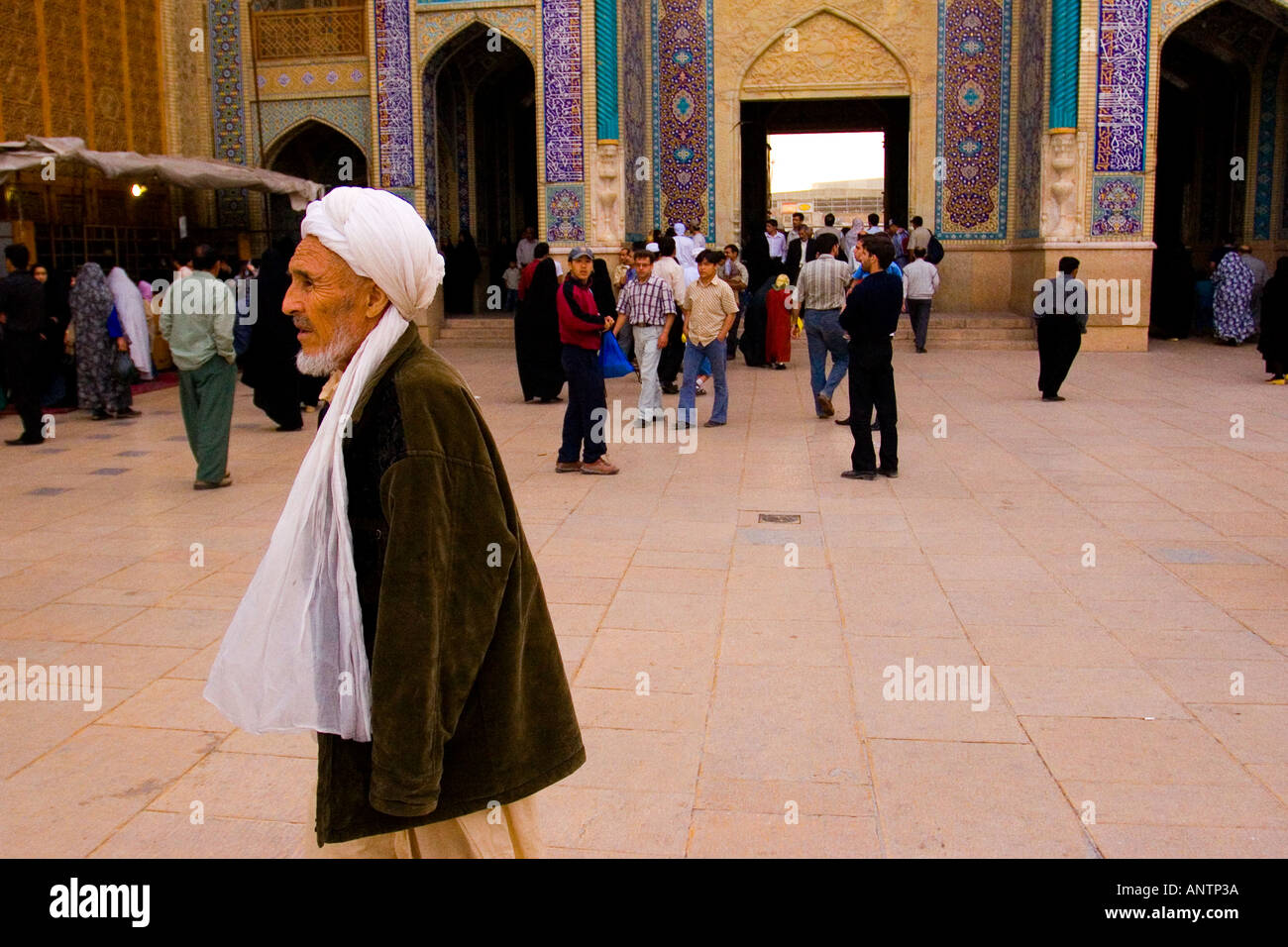 Besuchen die herrliche Shah-e Cheragh Mausoleum Shiraz Iran Stockfoto