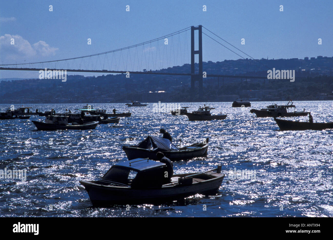 Angelboote/Fischerboote in der Bosporus-Istanbul-Türkei Stockfoto