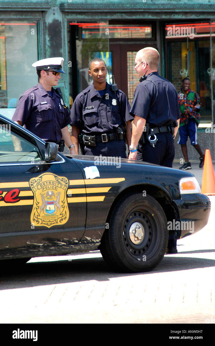 Polizisten in Downtown Detroit Stockfoto