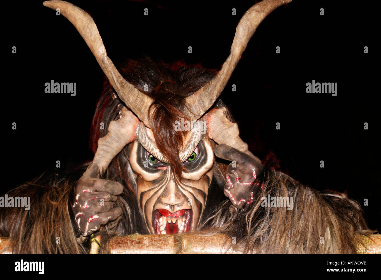 Geschnitzte Holz Maske Stockfoto