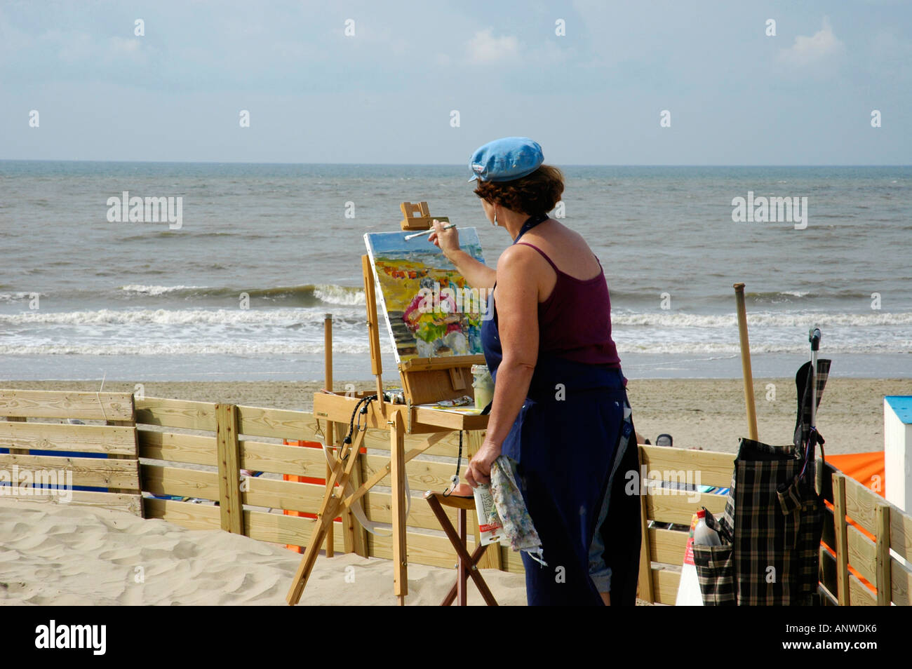 Maler staffelei nordsee -Fotos und -Bildmaterial in hoher Auflösung – Alamy