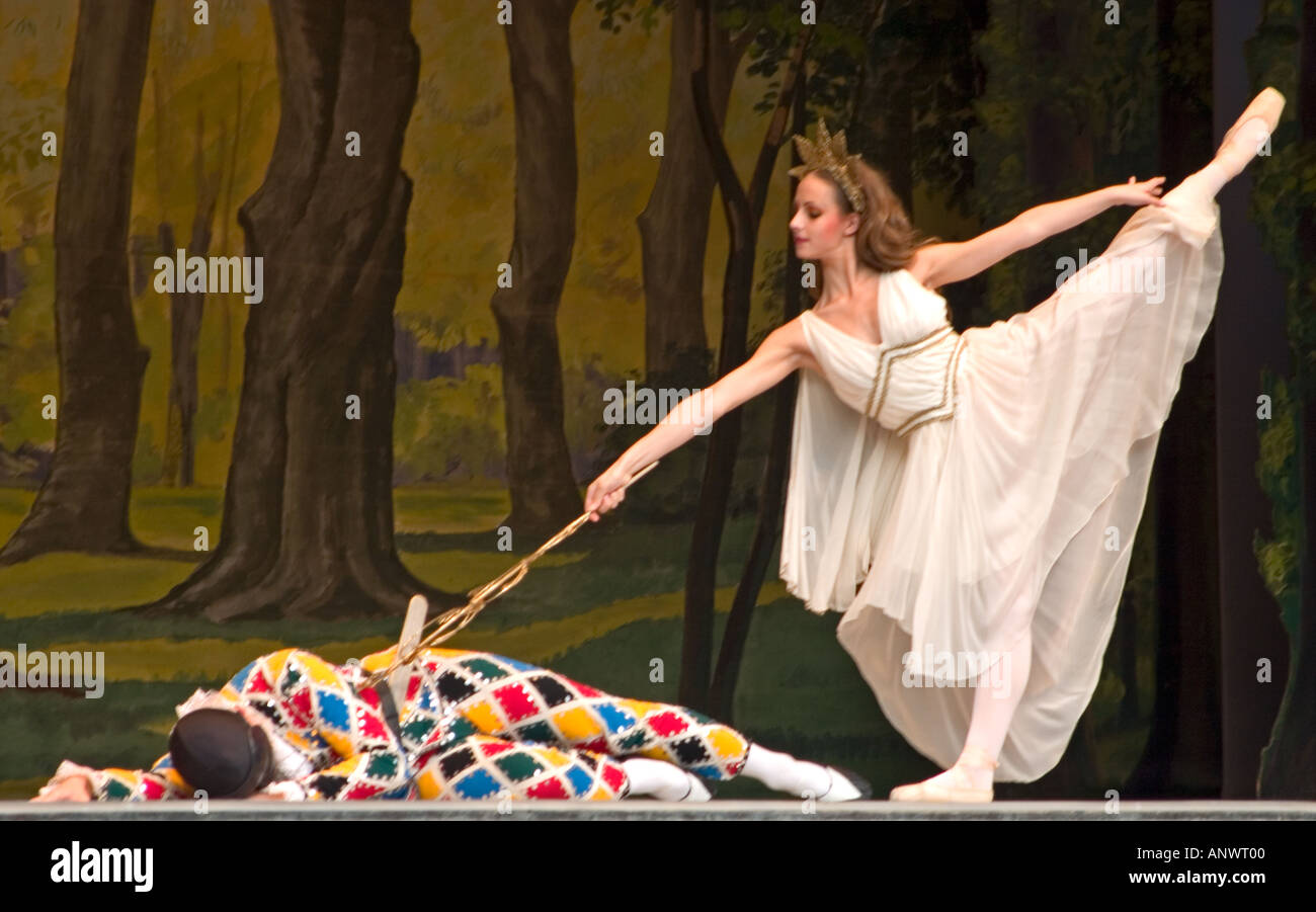 Leistung bei Pantomime Theater Vergnügungspark Tivoli Kopenhagen Dänemark Stockfoto