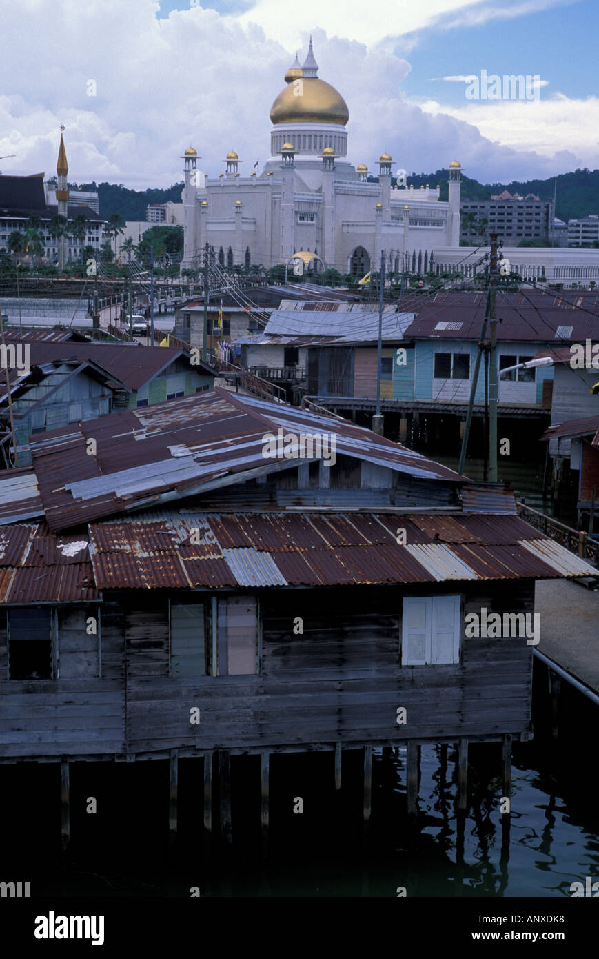 Südost-Asien, in der Nähe von Malaysia, Brunei, Bandar Seri Begawan, Sultan Omar Ali Saifuddin-Moschee in der Hauptstadt. Stockfoto