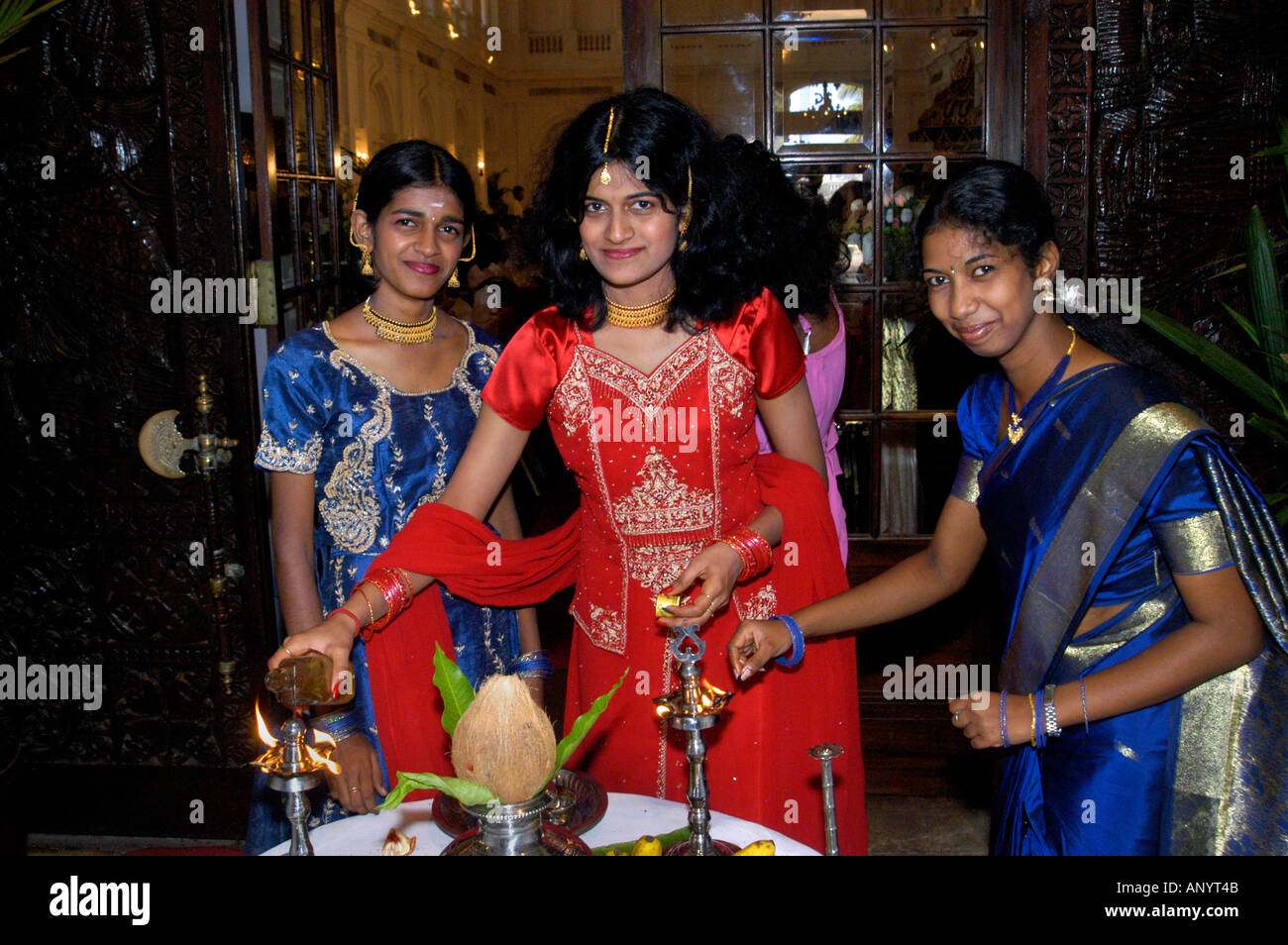 Hindu Hochzeit Hochzeit heiliger Mann Frau Sri Lanka Stockfoto