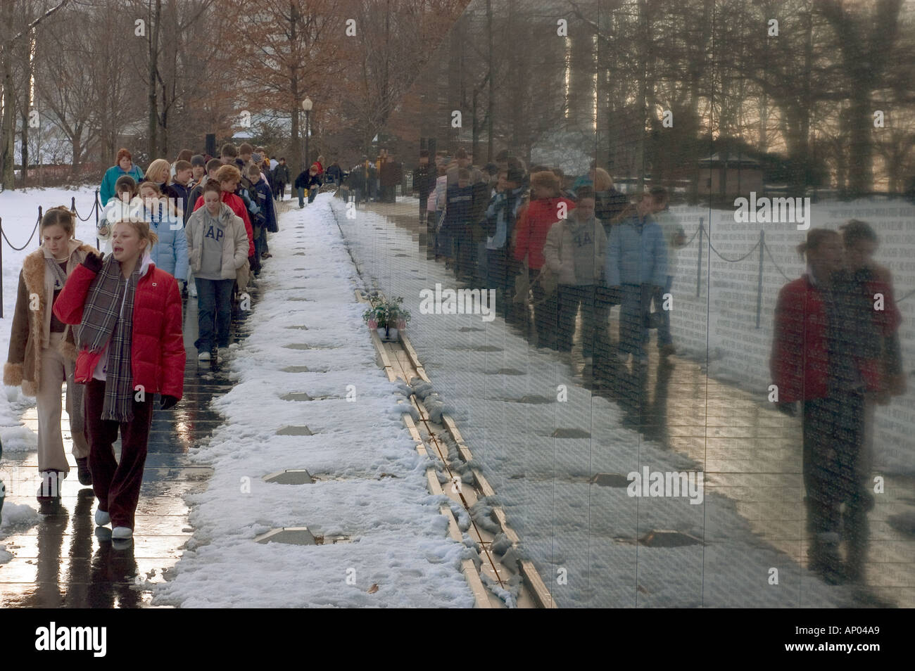 MAYA YING LIN entwickelt, das VIETNAM VETERANS MEMORIAL bekannt als THE WALL mit den Namen aller Verstorbenen in den VIETNAM-Krieg-WA Stockfoto