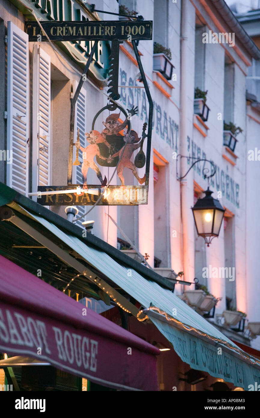 Frankreich, PARIS, Montmartre: Place du Tertre, La Cremaillere 1900 Cafe Zeichen Stockfoto