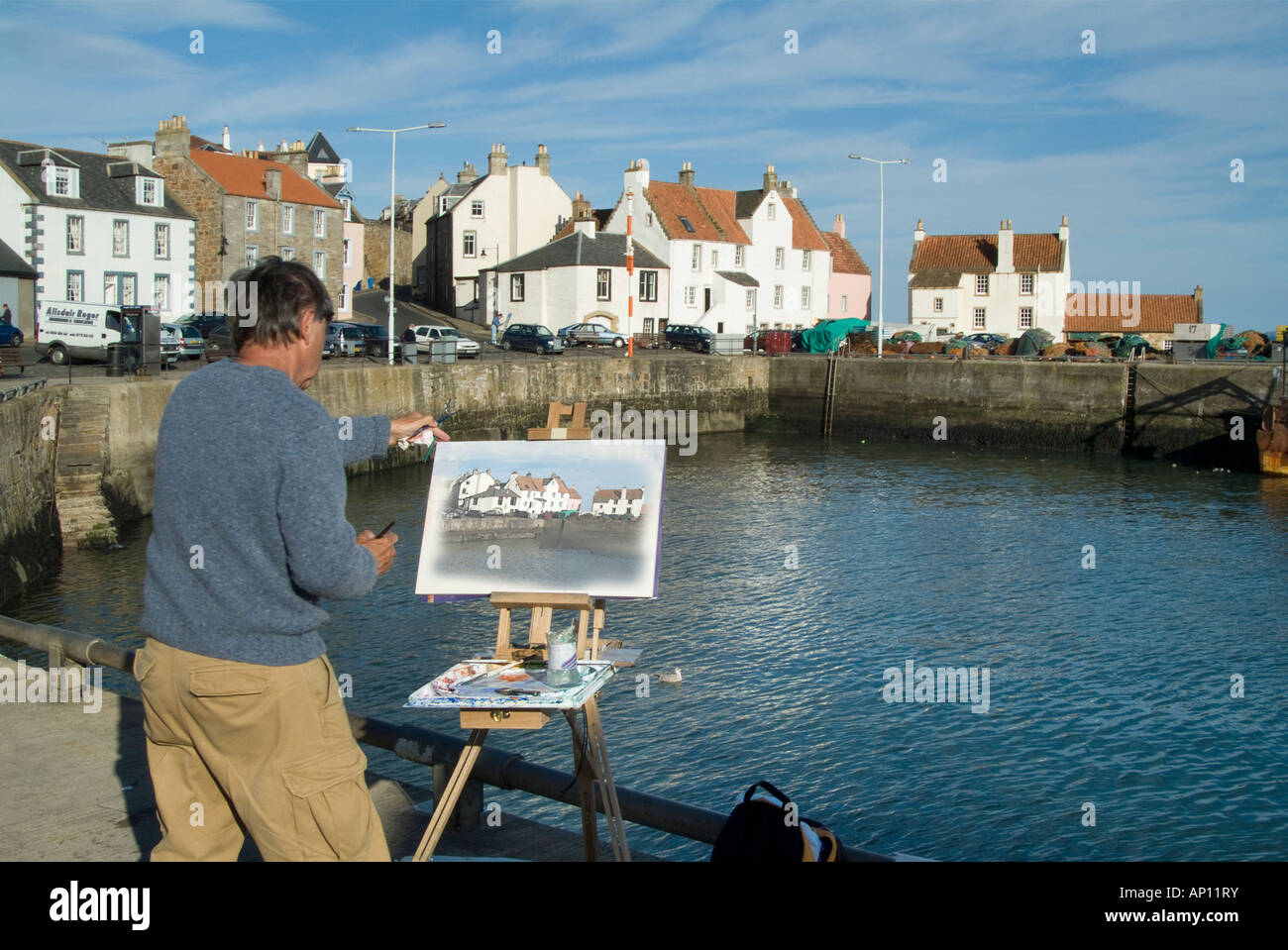 Pittenweem Hafen lokale Künstler Maler Malerei Farbe Farbe Farbe Staffelei Hotel schottischen Scot Schottland Fisch Fischerboot Nooke Stockfoto
