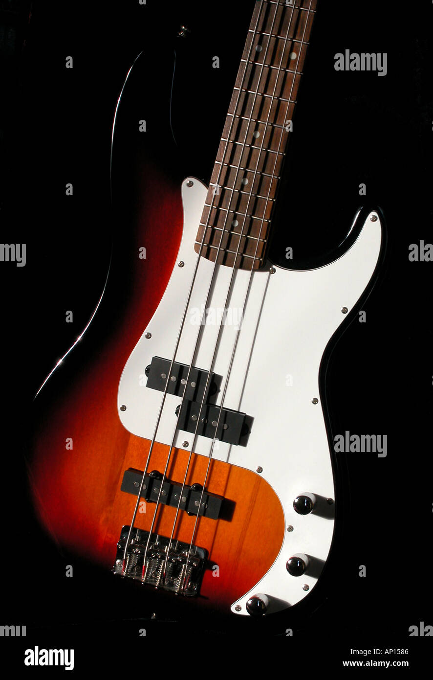 Fender Squier Jazz Bass Körper, 4 String sunburst, 2 Single Coil Pickups, Weißes Schlagbrett, Palisander Griffbrett Stockfoto