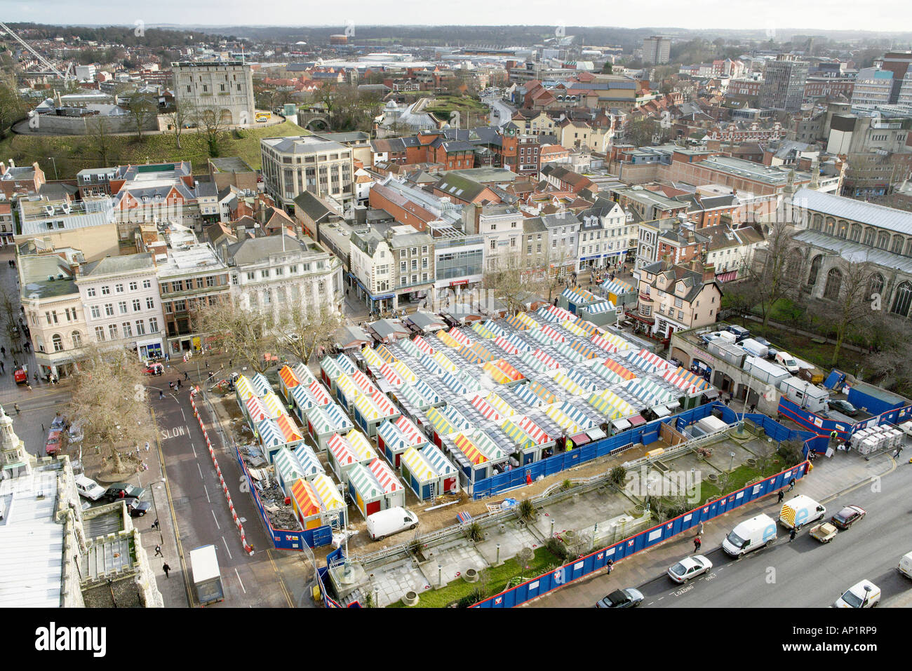 Luftaufnahme der Stadtzentrum Marktplatz und Schloss Norwich UK Stockfoto