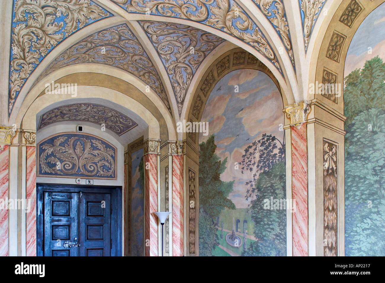 Foyer, der rote Marmor Raum im Schloss Neuburg am Inn-Niederbayern Stockfoto