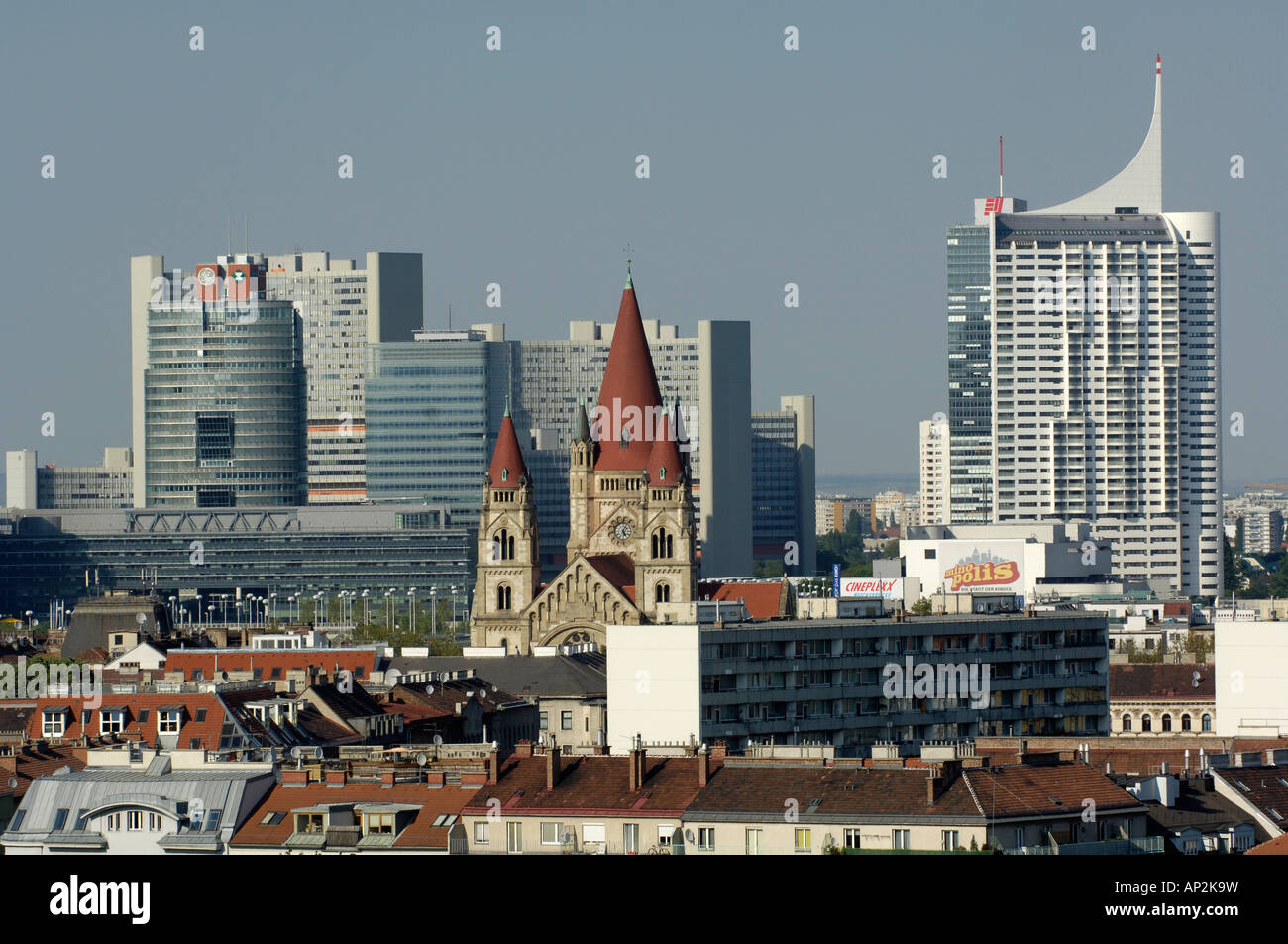 UNO-City entnommen Prater Riesenrad, Vienna International Centre, Wien, Österreich Stockfoto