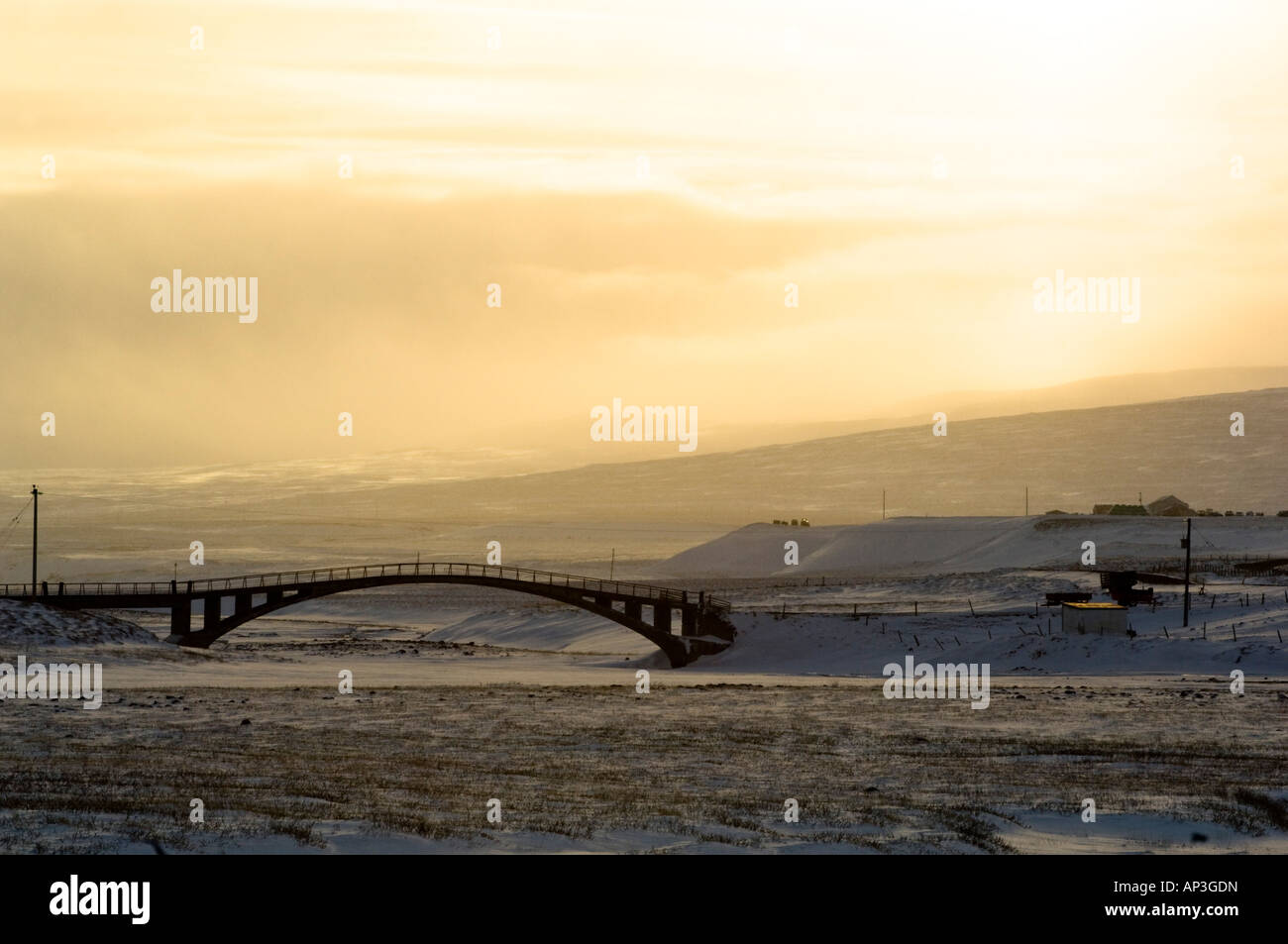 Landschaft mit Brücke, Island Stockfoto