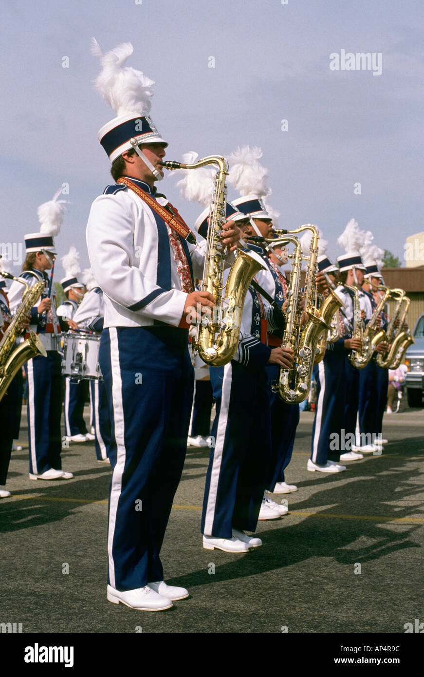 Schüler spielen das Saxophon in einer High School marching Band Nampa, Idaho Stockfoto