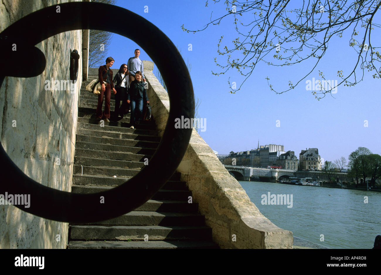 Festmachen Ring entlang der Wand neben der Fluss Seine in Paris Frankreich Stockfoto