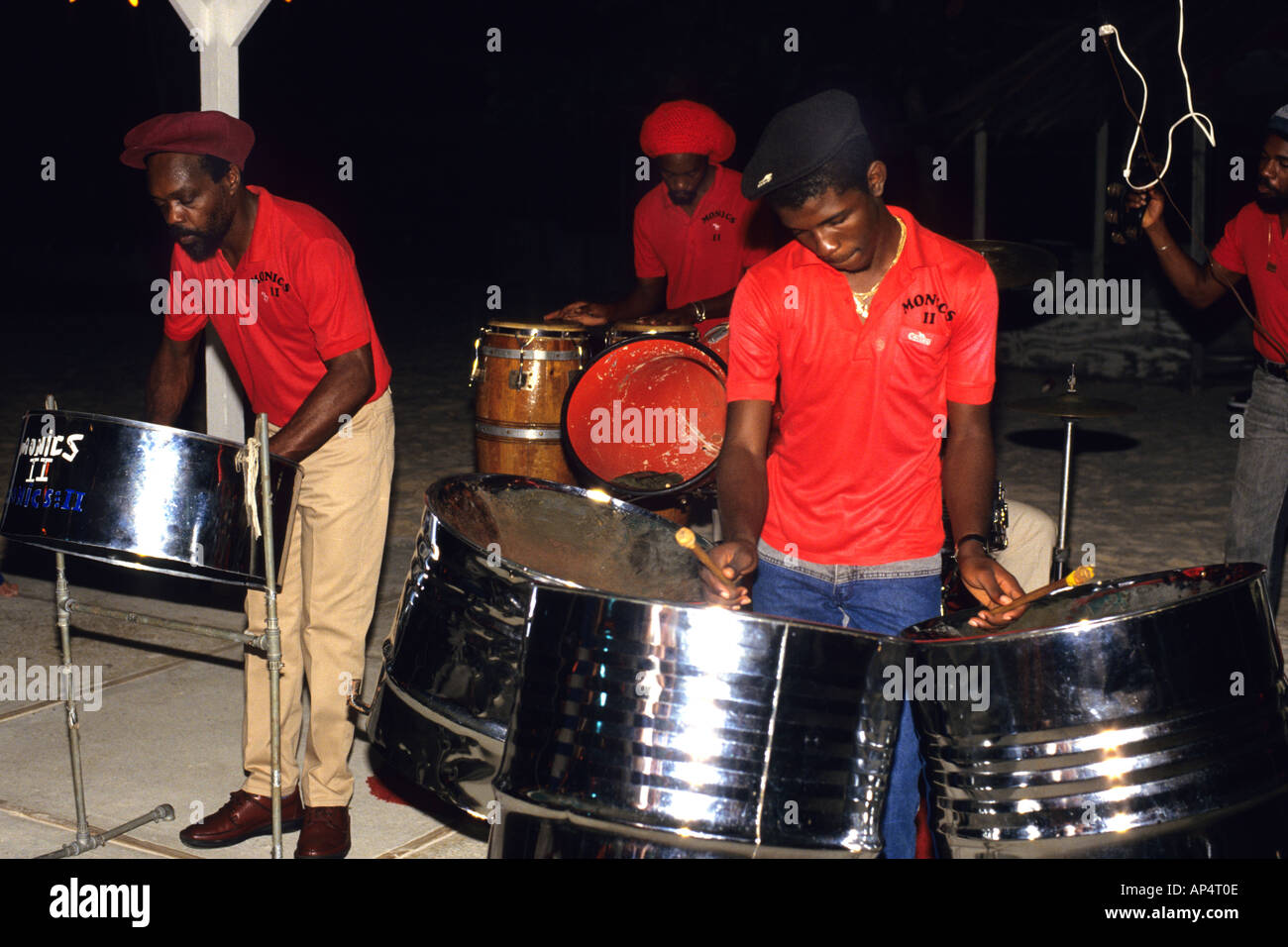 Eine Stahl-Trommel-Band spielt in den United States Virgin Islands Stockfoto