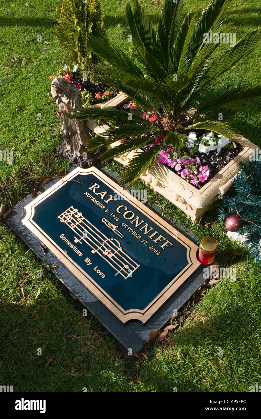 USA, California, Los Angeles, Westwood: Westwood Memorial Park, Grab von Ray Conniff, Musiker Stockfoto